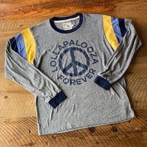 CAMP COLLECTION Lollapalooza Forever Long Sleeve Tee, size Large